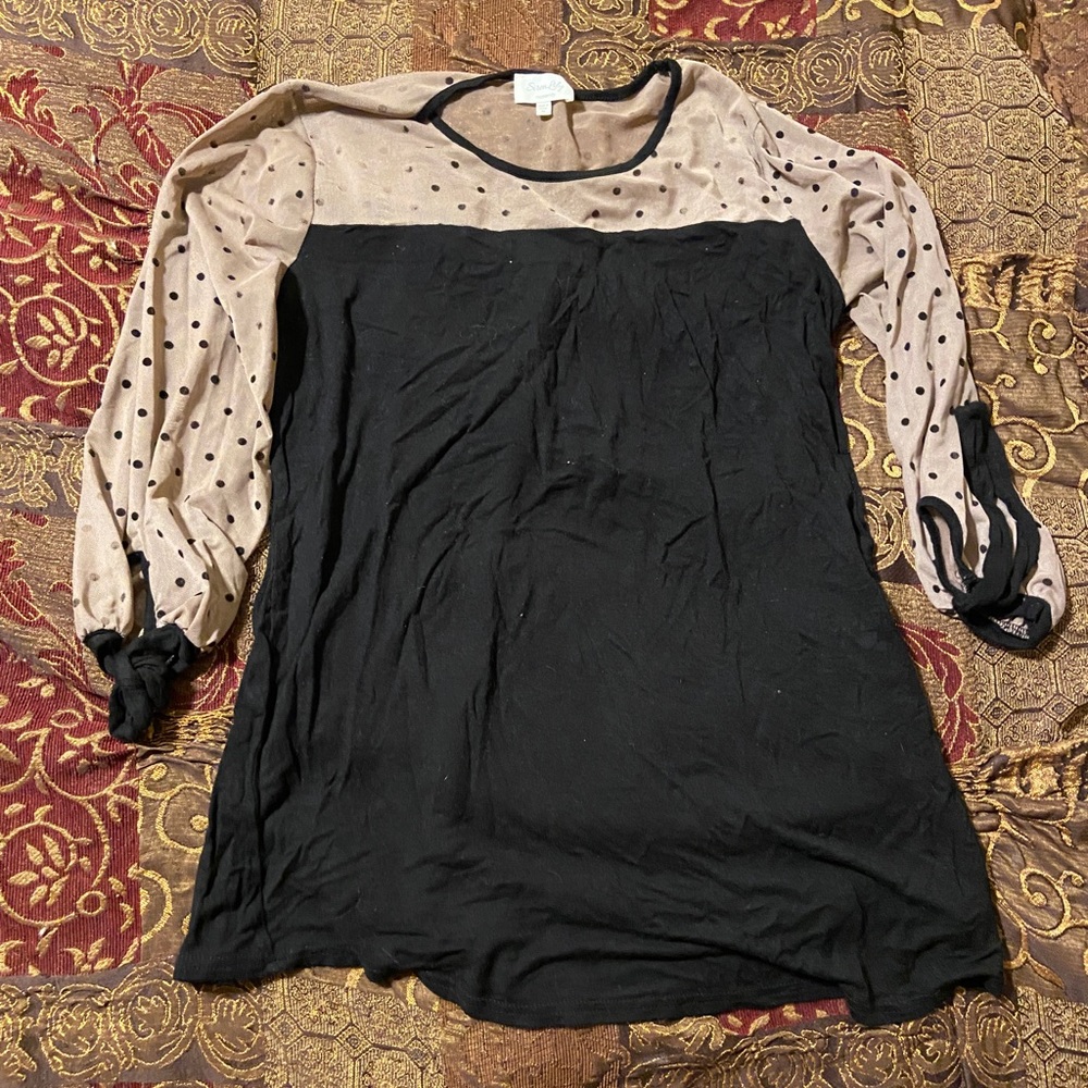 Siren Lily Maternity Black and Tan Maternity Blouse, Medium